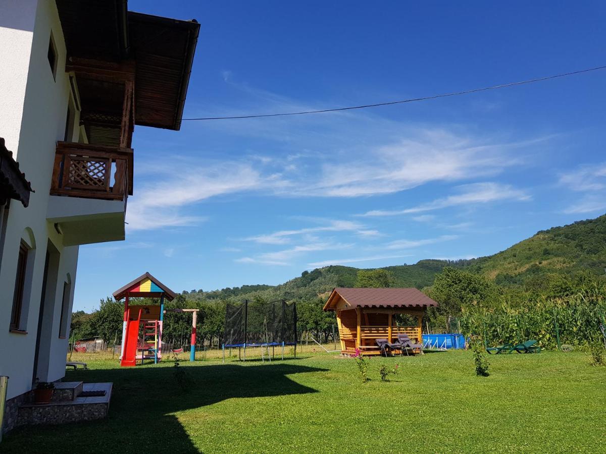 La Bunicu Villa Polovragi Luaran gambar