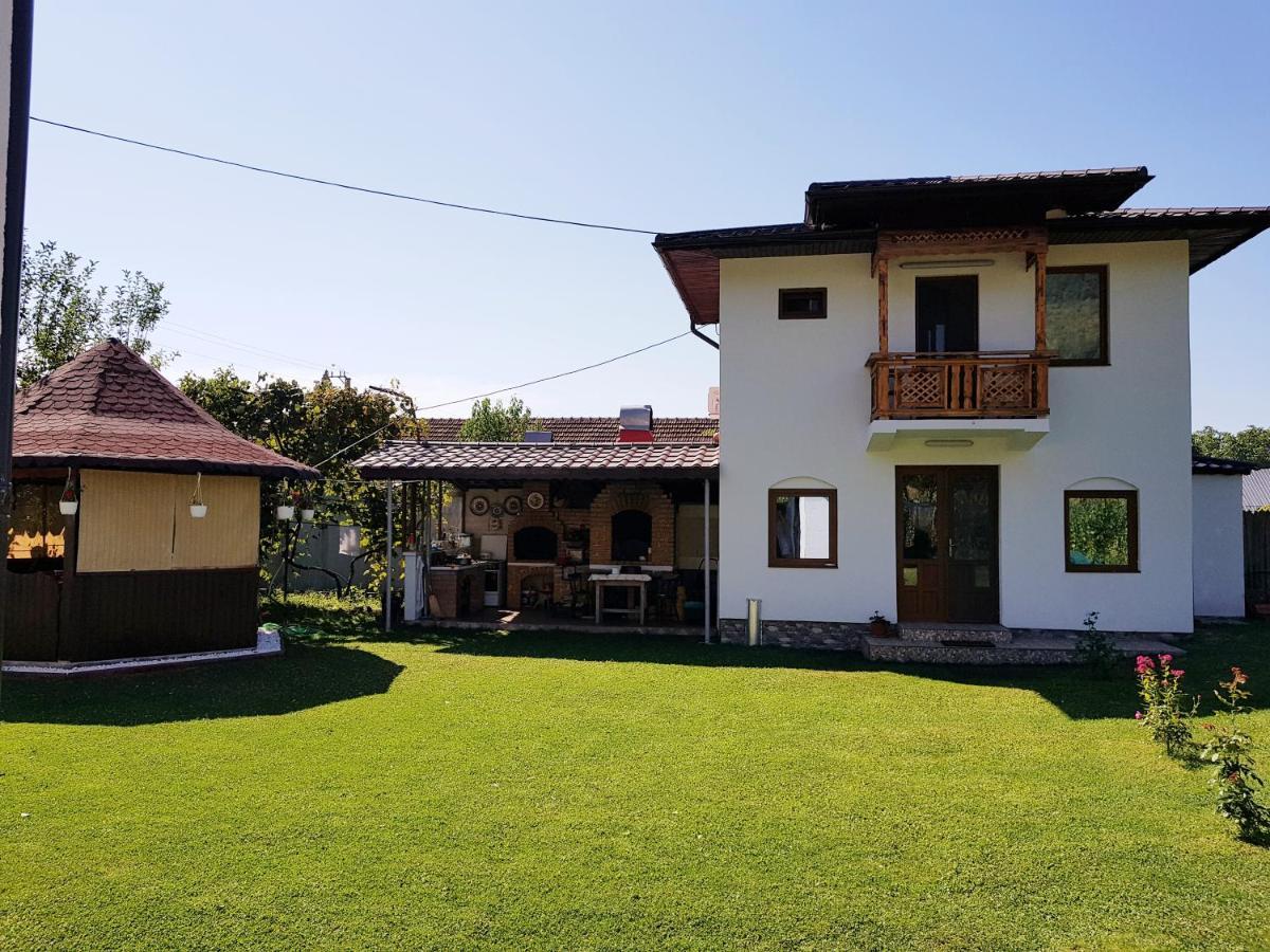 La Bunicu Villa Polovragi Luaran gambar