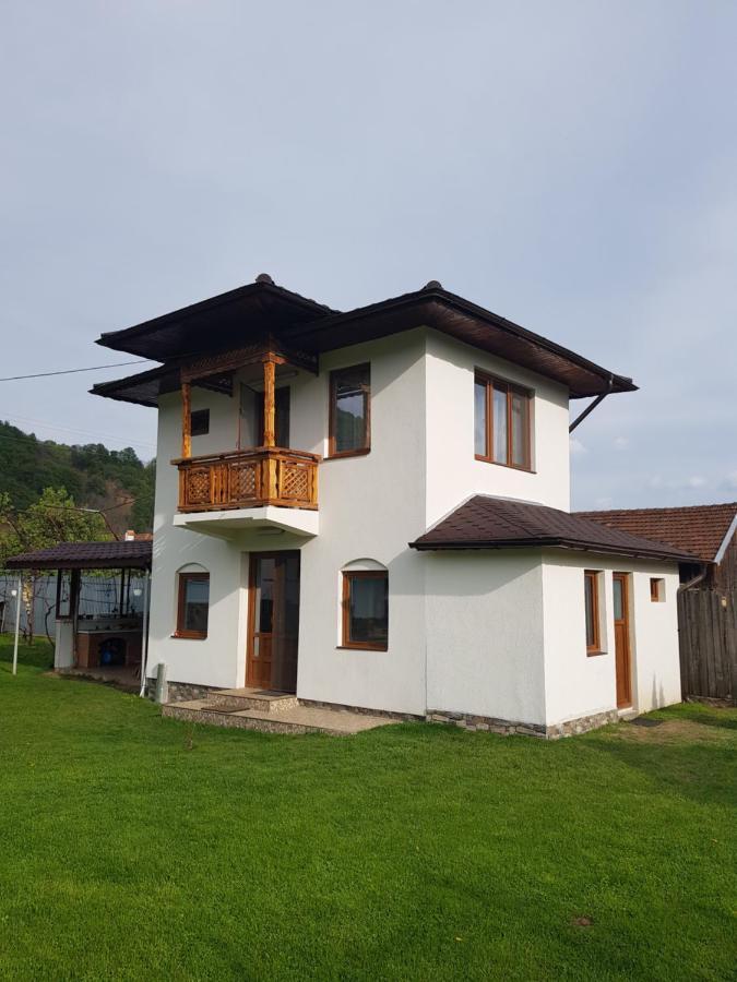 La Bunicu Villa Polovragi Luaran gambar